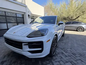 Porsche Cayenne detailed by Optic Detail